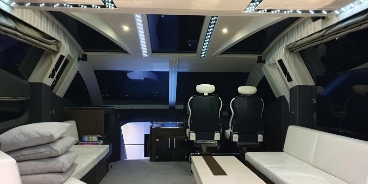 Galeon 700 Skydeck